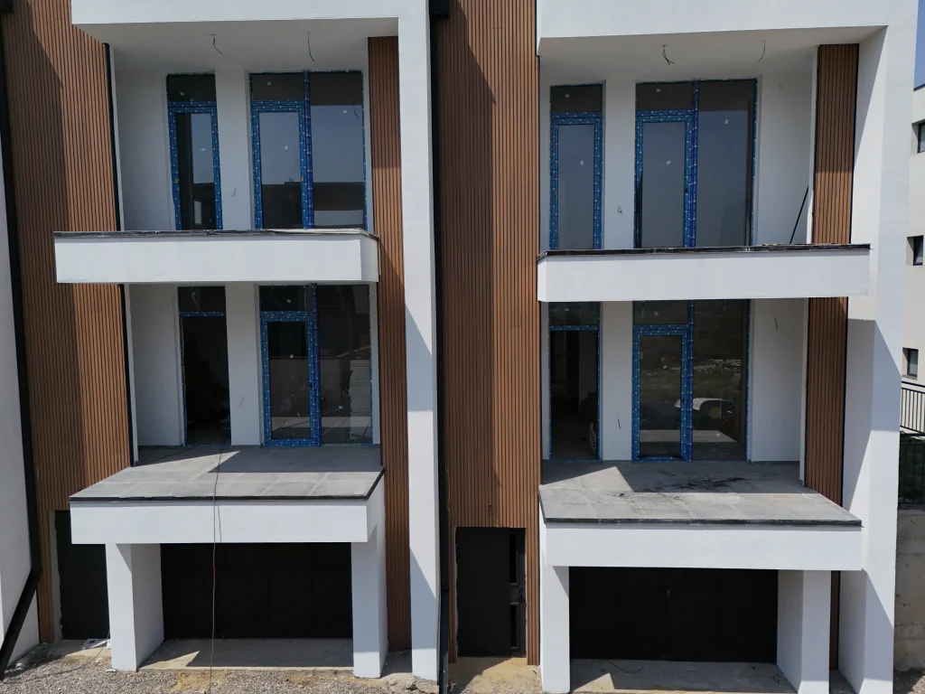 Lisi Townhouse Development